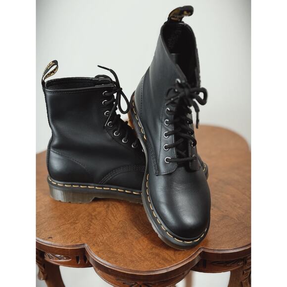 Dr. Martens 1460 Black Lace Up Combat Boot US Women's 8 #0006 Thailand - Picture 5 of 7